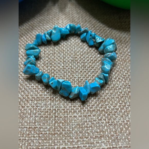 Turquoise Chip Bracelet - Picture 2 of 3